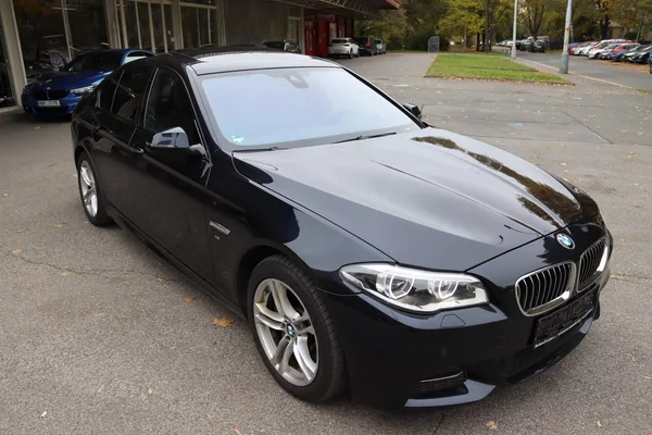 BMW Řada 5 - foto 8