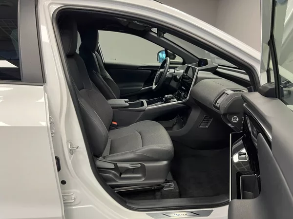 Toyota bZ4X PRESTIGE AWD - foto 10