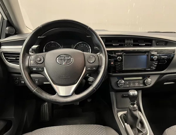 Toyota Corolla 1.6 ACTIVE TREND+ - foto 5