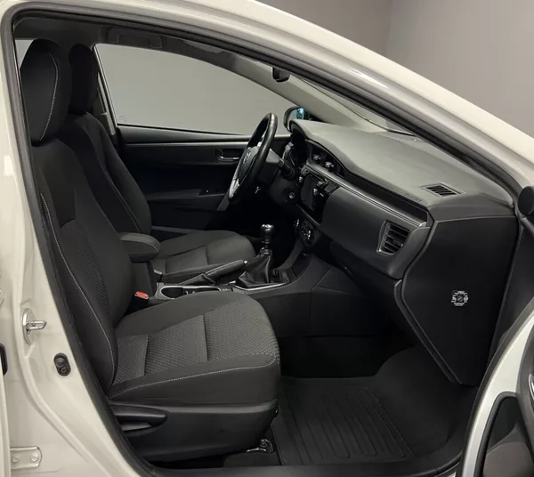 Toyota Corolla 1.6 ACTIVE TREND+ - foto 9