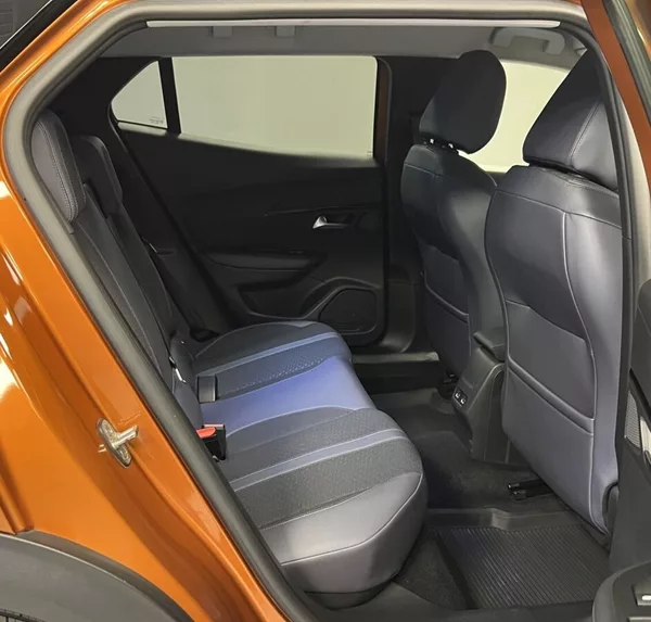 Peugeot 2008 1.2 PureTech 130 Allure - foto 12