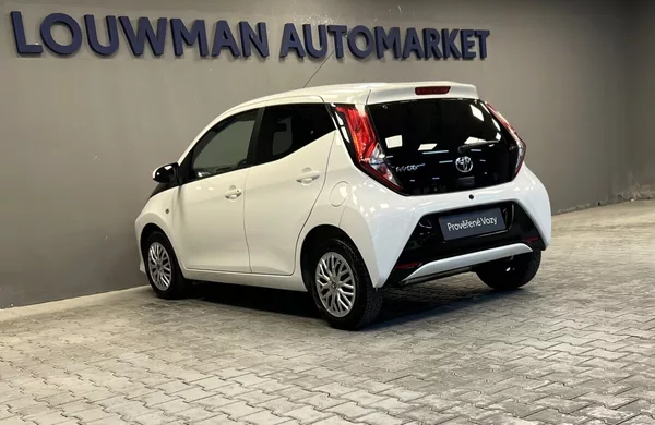 Toyota Aygo 1.0 X-PLAY - foto 14