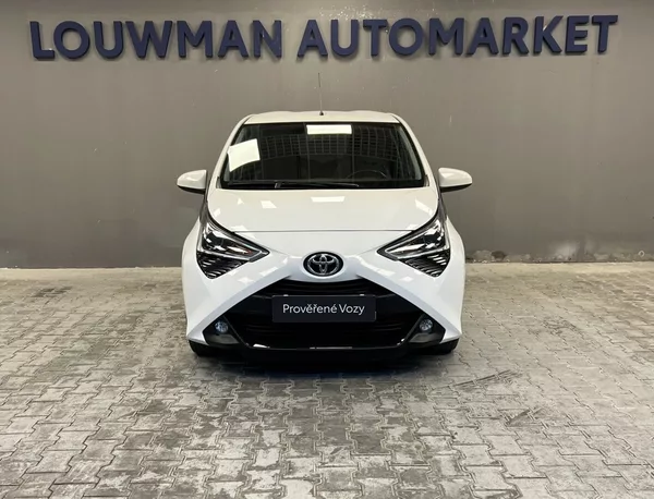 Toyota Aygo 1.0 X-PLAY - foto 4