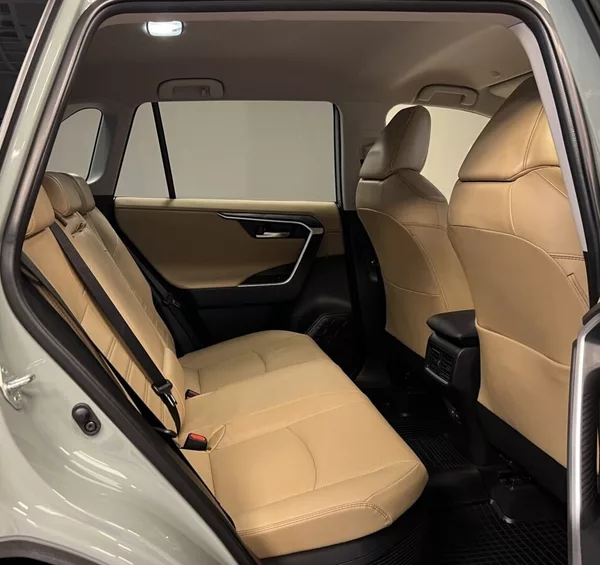 Toyota RAV4 2.5 Hybrid AT EXECUTIVE AWD - foto 14