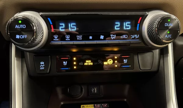 Toyota RAV4 2.5 Hybrid AT EXECUTIVE AWD - foto 8