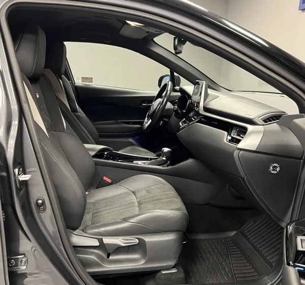 Toyota C-HR 2,0 HYBRID AT GR SPORT - foto 10