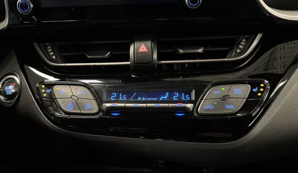 Toyota C-HR 2,0 HYBRID AT GR SPORT - foto 7