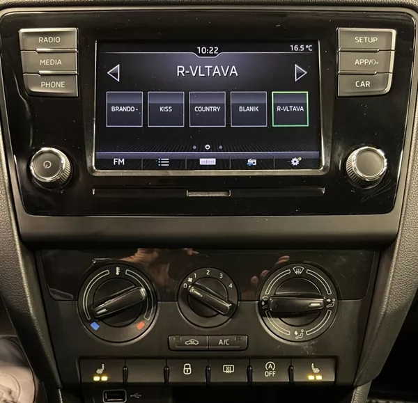 Škoda Rapid 1,0 TSI Ambition Plus - foto 6