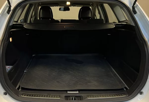 Toyota Avensis 2.0 D-4D LUNA - foto 11