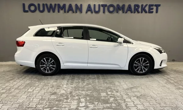 Toyota Avensis 2.0 D-4D LUNA - foto 16