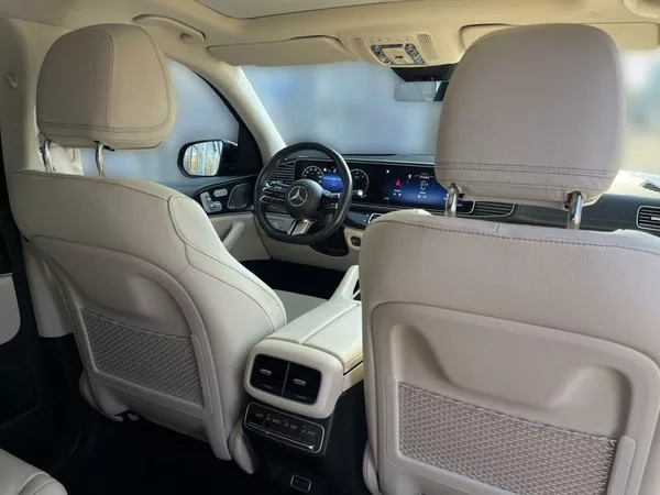 Mercedes-Benz GLS 450 d 4MATIC AMG Night - foto 17