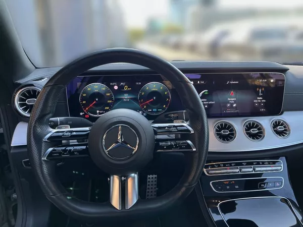 Mercedes-Benz Třídy E Třída E 450 4MATIC kupé AMG Li - foto 11