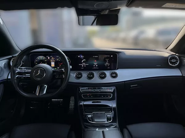Mercedes-Benz Třídy E Třída E 450 4MATIC kupé AMG Li - foto 14
