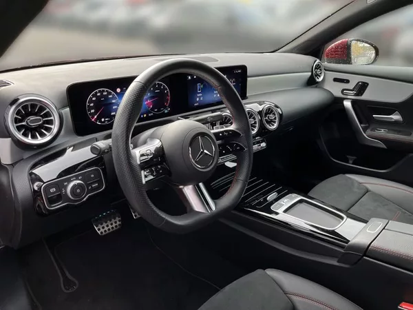 Mercedes-Benz Třídy A 200 AMG Line - foto 10