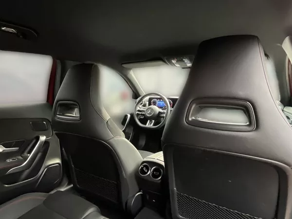 Mercedes-Benz Třídy A 200 AMG Line - foto 17