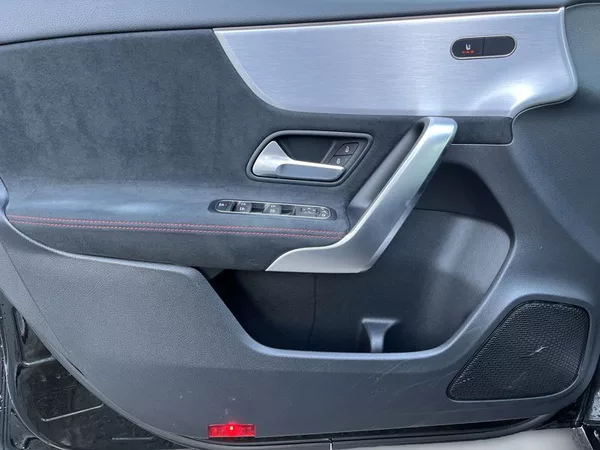 Mercedes-Benz Třídy A 200 d AMG - foto 13