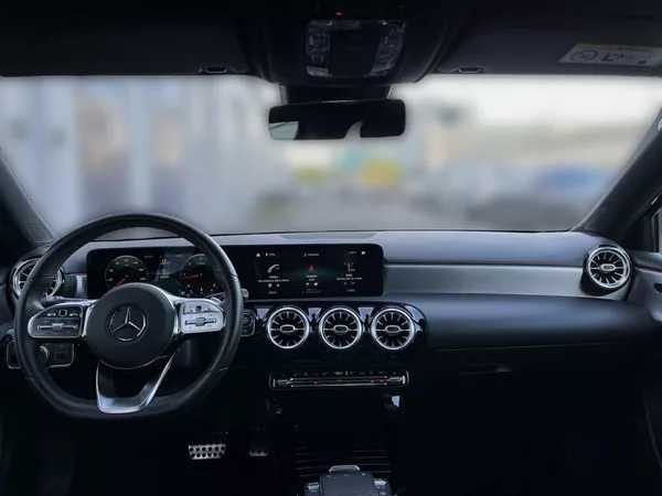Mercedes-Benz Třídy A 200 d AMG - foto 14