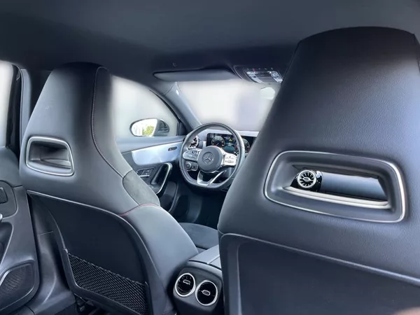 Mercedes-Benz Třídy A 200 d AMG - foto 17