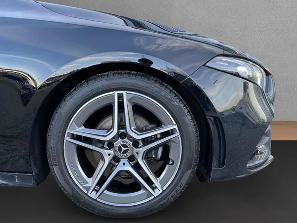 Mercedes-Benz Třídy A 200 d AMG - foto 9