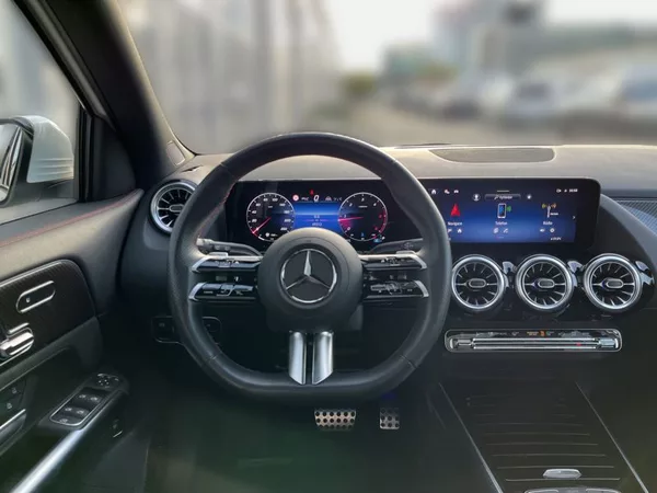 Mercedes-Benz GLA 220 d 4MATIC AMG Line - foto 11