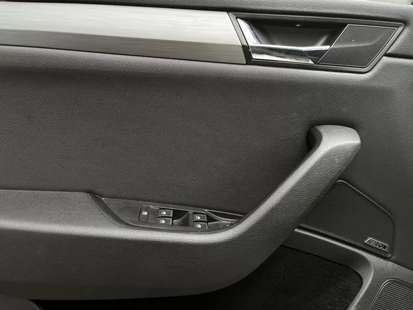 Škoda Superb 2.0 TDI Style - foto 13