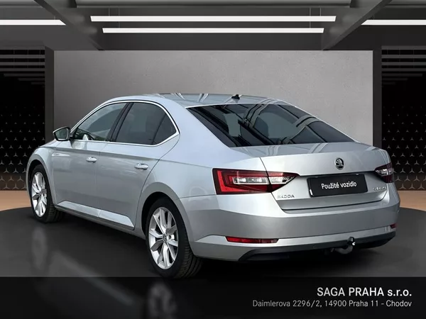 Škoda Superb 2.0 TDI Style - foto 7
