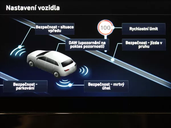 Hyundai Tucson 1,6 MHEV 132kW AT 4x4 55tkm! - foto 13