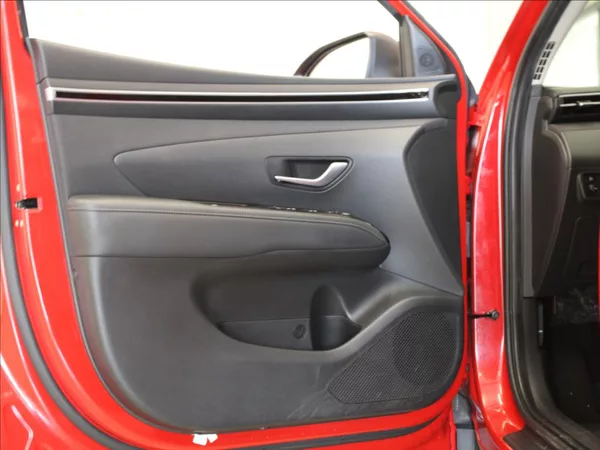 Hyundai Tucson 1,6 MHEV 132kW AT 4x4 55tkm! - foto 14