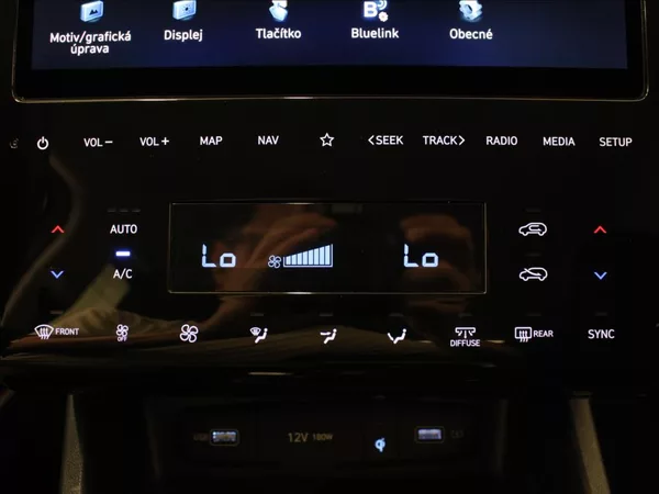 Hyundai Tucson 1,6 MHEV 132kW AT 4x4 55tkm! - foto 19