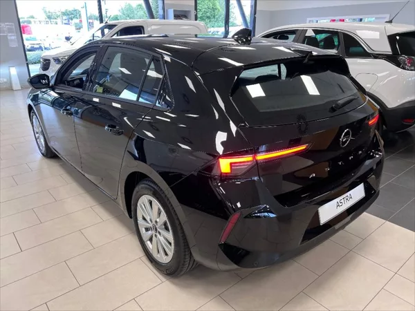 Opel Astra 1.2 Edition 1.2 96kW MT6 - foto 4