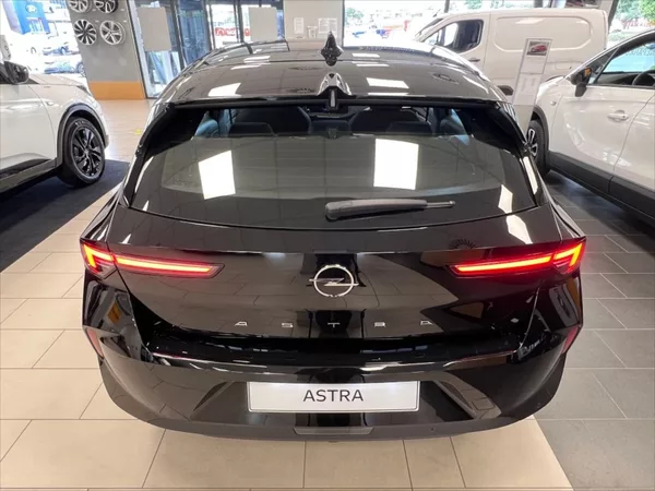 Opel Astra 1.2 Edition 1.2 96kW MT6 - foto 5