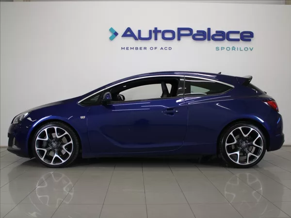 Opel Astra 2,0 Turbo 280koní OPC Infinity - foto 5