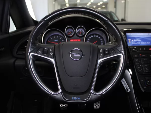 Opel Astra 2,0 Turbo 280koní OPC Infinity - foto 9