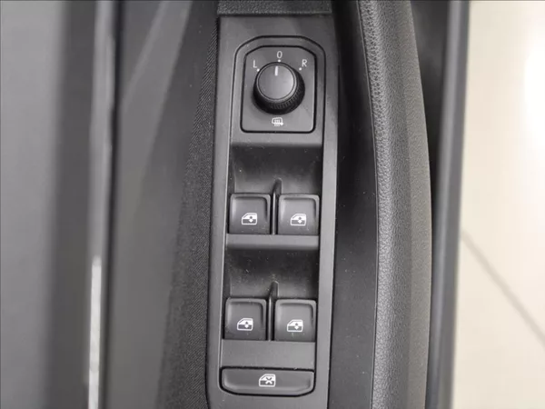 Škoda Scala 1,0 TSi 85kW Ambi. PLUS 59tkm! - foto 15