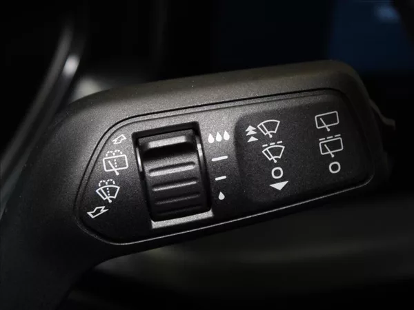 Ford Focus 1,0 EB 155k. AT Active 9770km! - foto 19