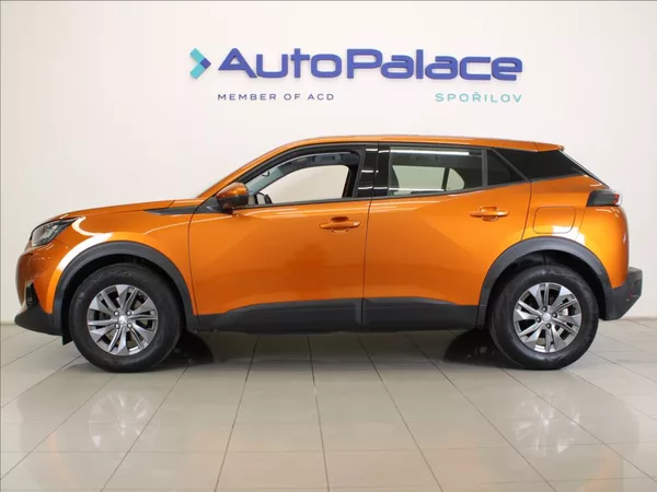 Peugeot 2008 1,2 PT 74kW 2.maj.ČR 52tkm. - foto 5