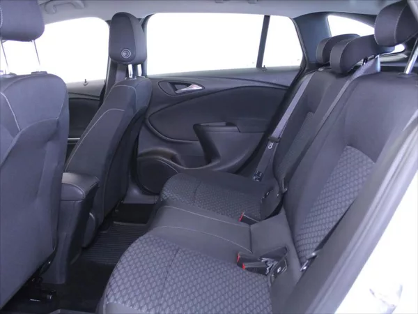 Opel Astra 1,6 CDTi 81kW Záruka 116tkm.ČR - foto 7
