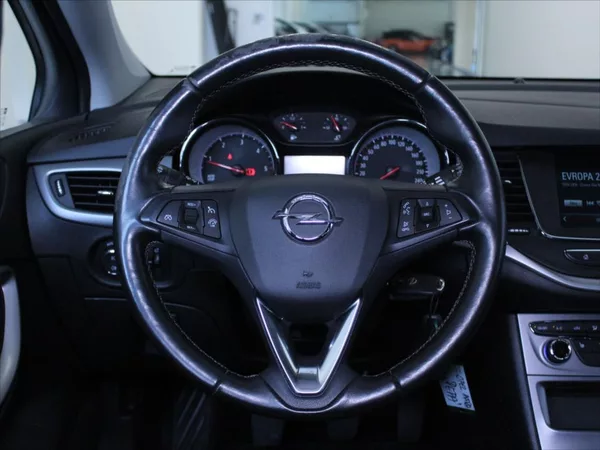 Opel Astra 1,6 CDTi 81kW Záruka 116tkm.ČR - foto 9
