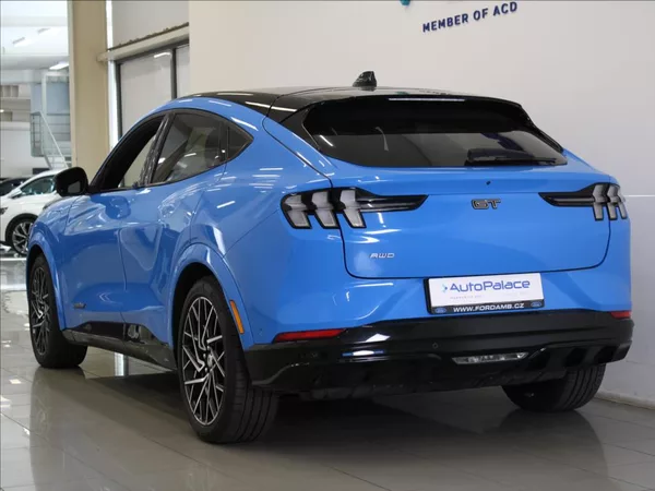 Ford Mustang Mach-E 0,0 GT 487koní AWD 91kWh ČR - foto 3