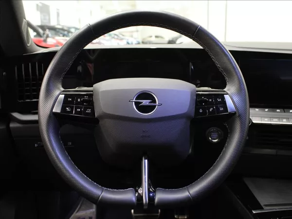 Opel Astra 1,6 PHEV 180k. GS-line 15tkm. - foto 9