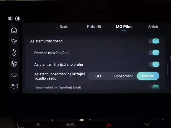 MG HS 1,5 TGI AT Exclusive 19tkm.ČR - foto 18