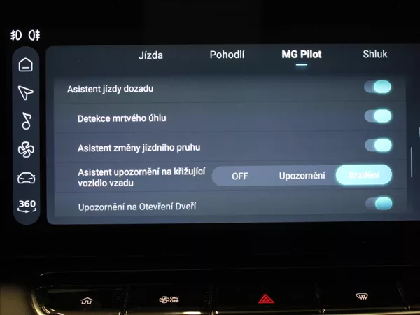 MG HS 1,5 TGI AT Exclusive 32tkm.ČR - foto 18
