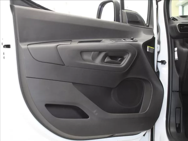 Toyota ProAce City 1,5 D 75kW 75tkm. 1.maj.ČR - foto 11