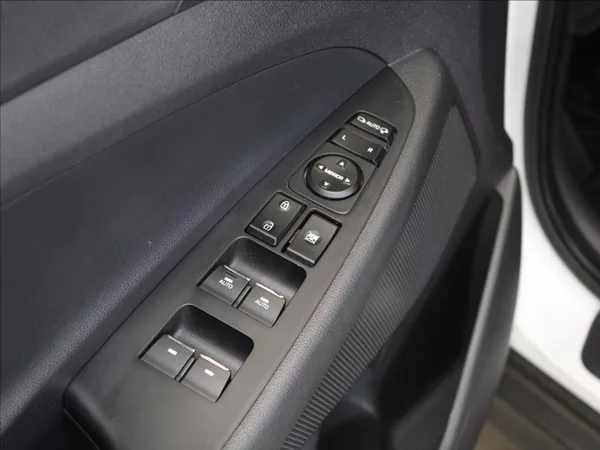 Hyundai Tucson 1,6 T-GDI 130kW 71tkm.2.maj.ČR - foto 17