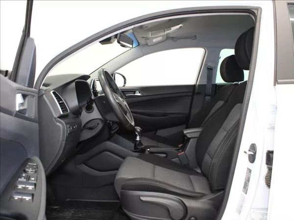 Hyundai Tucson 1,6 T-GDI 130kW 71tkm.2.maj.ČR - foto 6