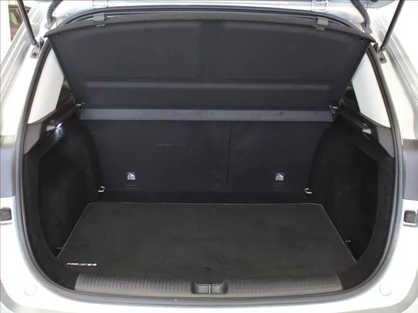 MG ZS 1,5 i 85kW Elegance 9785km. ČR - foto 24