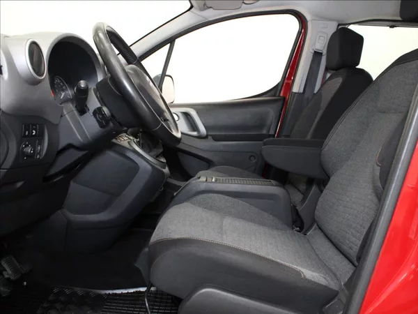 Citroën Berlingo 1,6 HDI 100k. MultiSpace 2.maj - foto 6