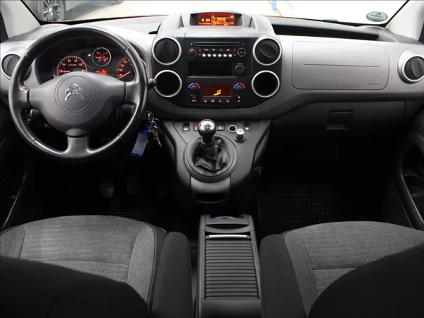 Citroën Berlingo 1,6 HDI 100k. MultiSpace 2.maj - foto 8