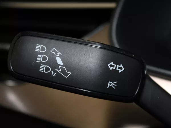 Škoda Kamiq 1,0 TSi DSG Style 5L-Zár.29tkm - foto 17
