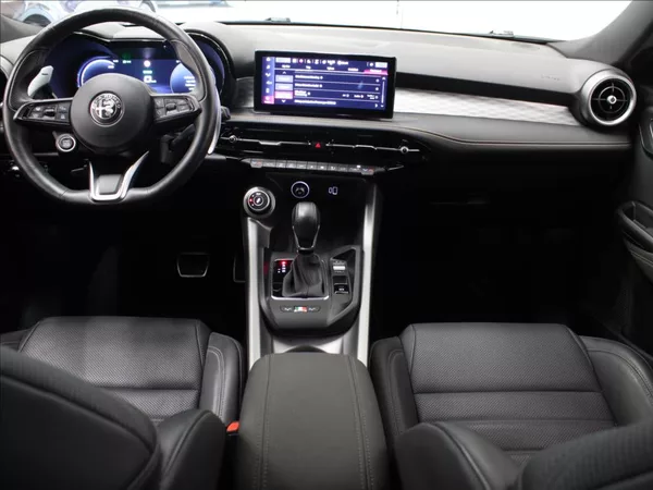 Alfa Romeo Tonale 1,5 Hybrid 160k. Veloce 32tkm. - foto 8